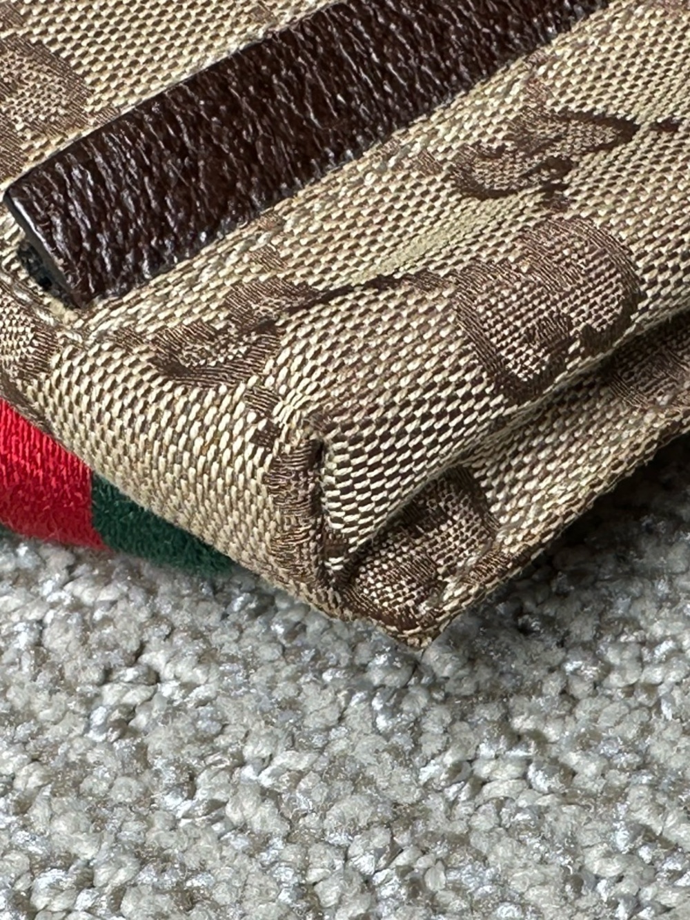 Gucci GG Supreme Belt Bag 28566 Web Stripe • Clean Interior • Great Condition - Picture 5 of 9